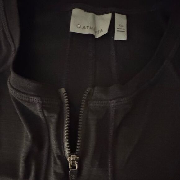Athleta Quarter Zip Sleeveless Tank w/ Back Zip Pocket in Black Size XS - Picture 8 of 12